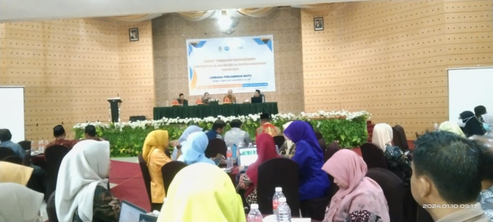 RAPAT TINJAUAN MANAJEMEN UNIVERISTAS