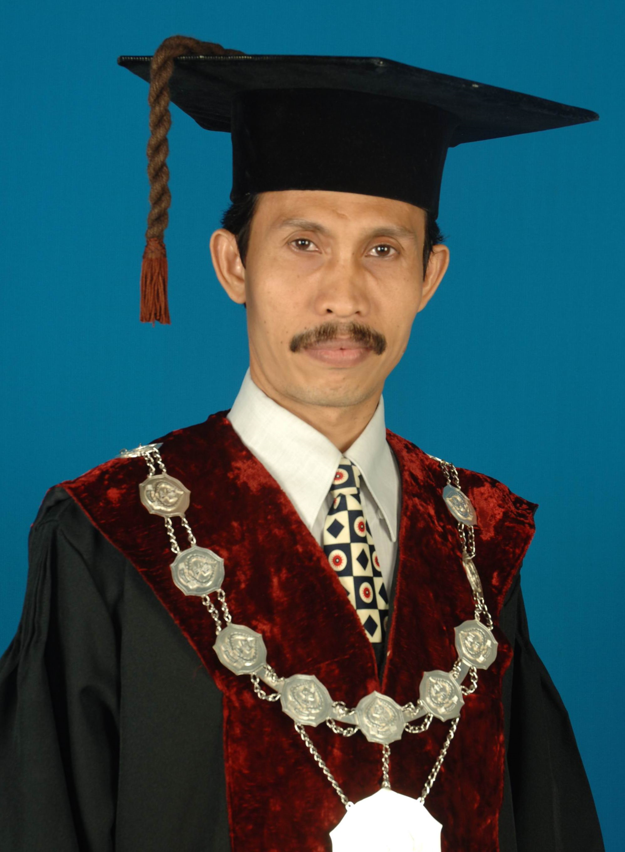 Prof. Dr. H. Abustani Ilyas, M.Ag.